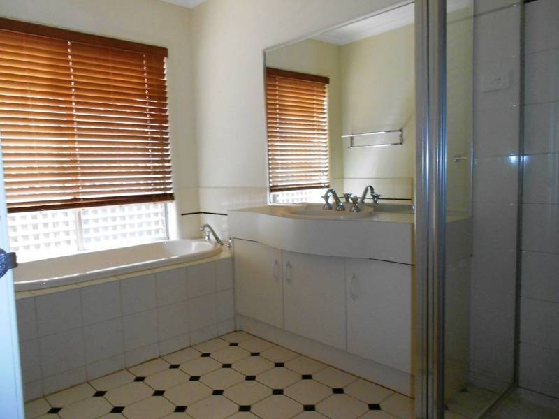 273 Hogans Road, Hoppers Crossing VIC 3029