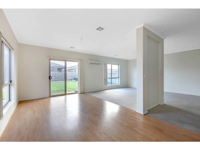 33 Egan Close, Werribee VIC 3030