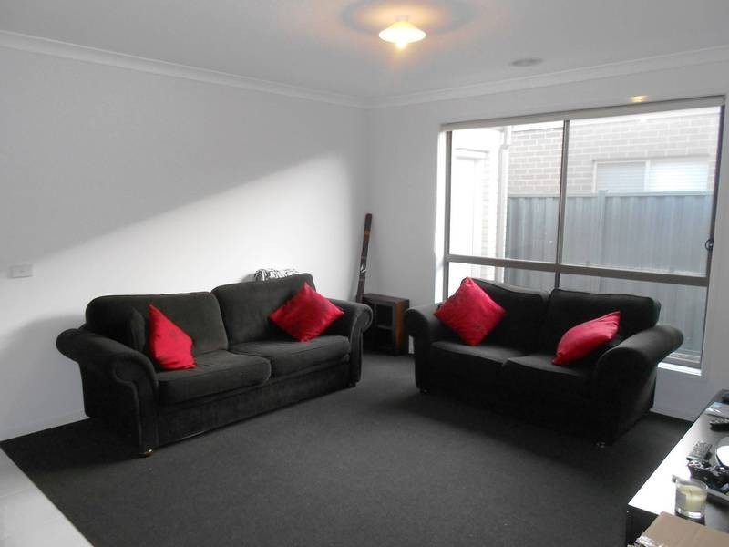 2 Bregman Esplanade, Wyndham Vale VIC 3024