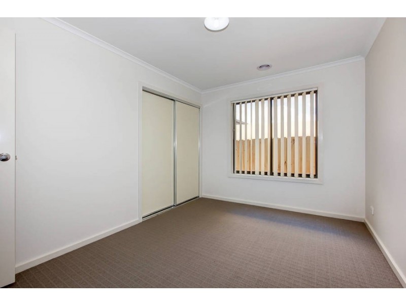2/5 Mark Drive, Tarneit VIC 3029