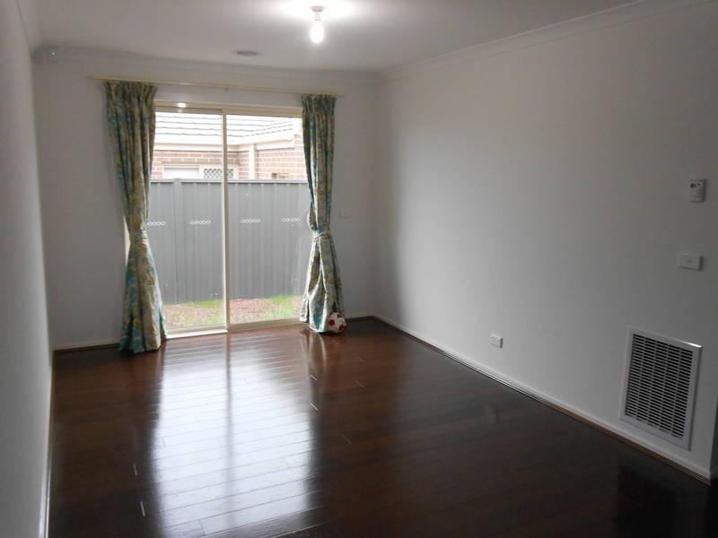 10 Compass Lane, Wyndham Vale VIC 3024