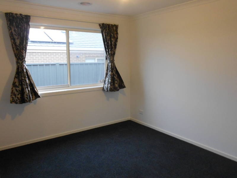 10 Compass Lane, Wyndham Vale VIC 3024