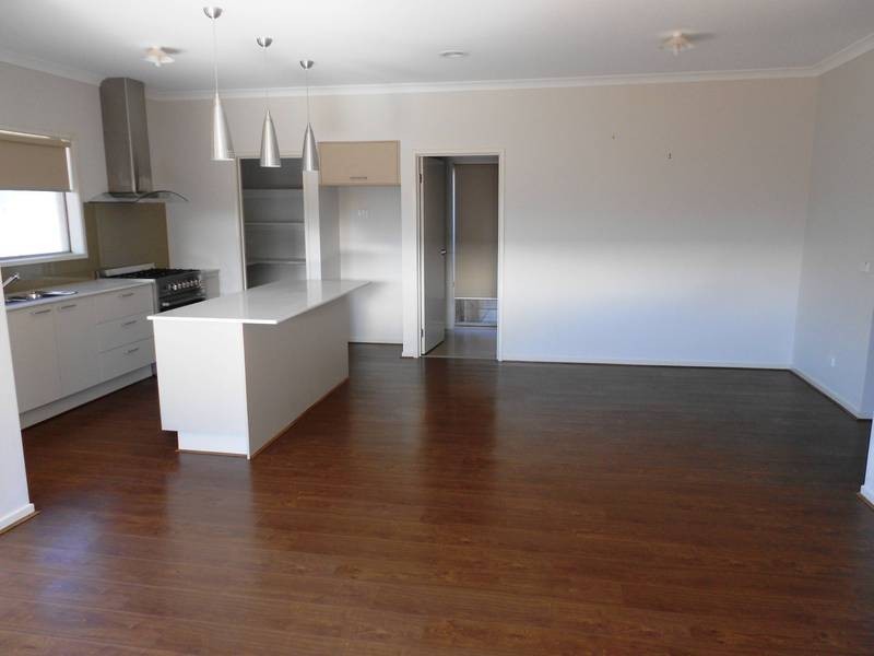 63 Exploration Avenue, Werribee VIC 3030