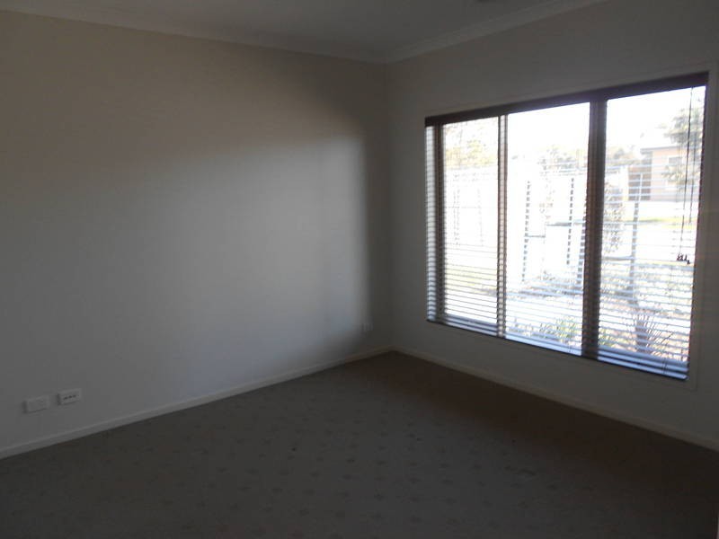 63 Exploration Avenue, Werribee VIC 3030