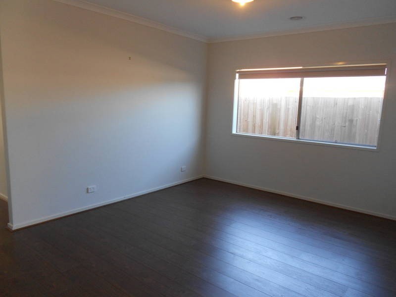 63 Exploration Avenue, Werribee VIC 3030