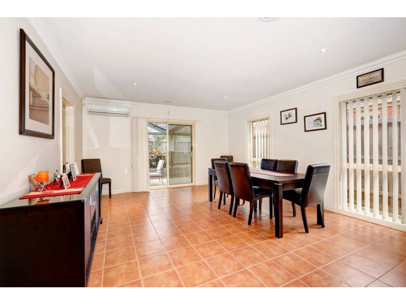 2/20  Cootamundra Court, Werribee VIC 3030