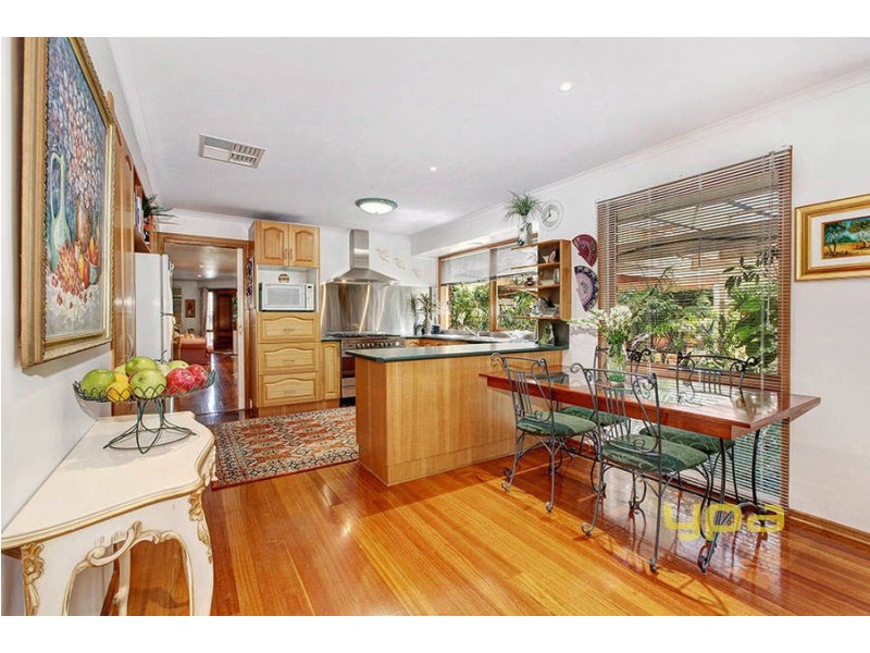 2 Villa Walk, Werribee VIC 3030