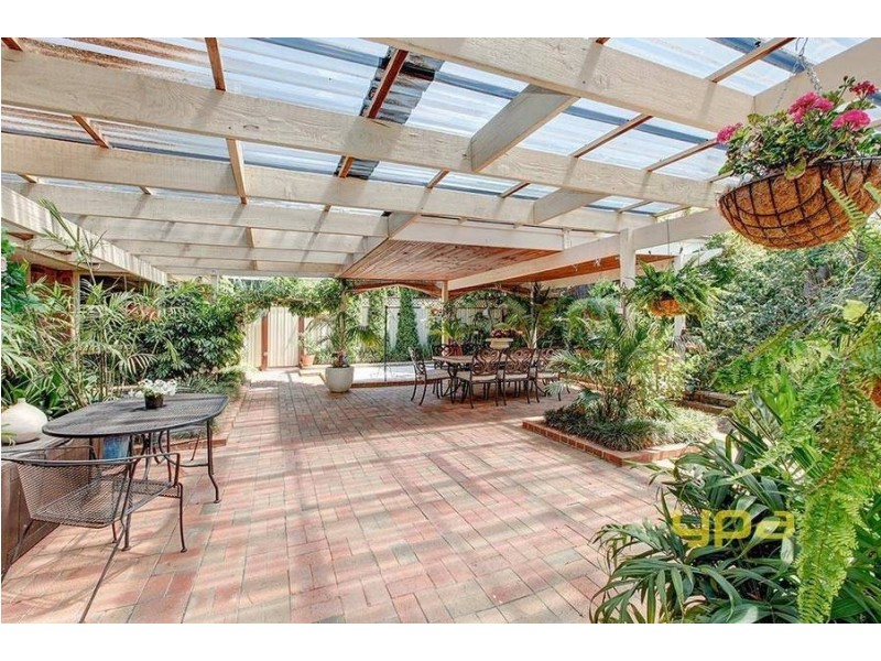 2 Villa Walk, Werribee VIC 3030