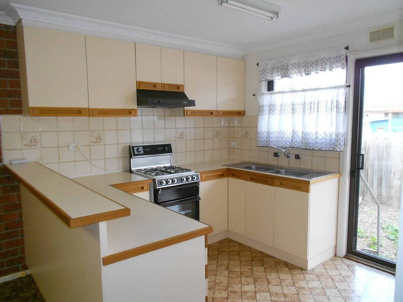 9/31-33 Deutgam Street, Werribee VIC 3030