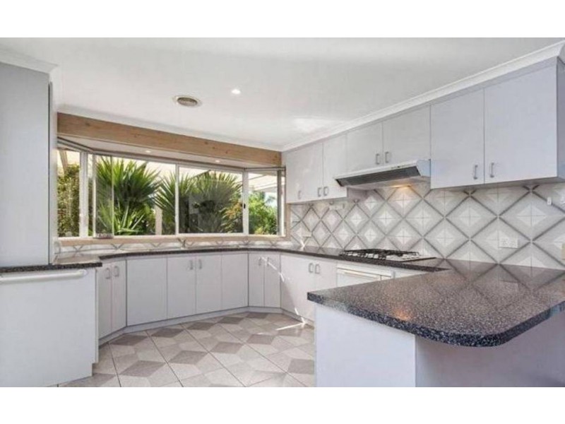 12 Thames Boulevard, Werribee VIC 3030