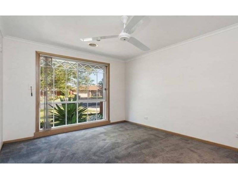 12 Thames Boulevard, Werribee VIC 3030