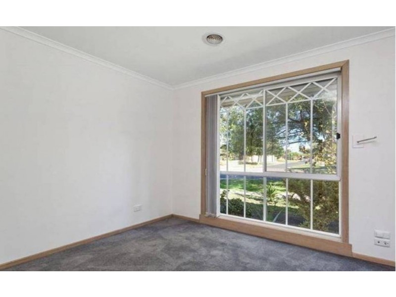 12 Thames Boulevard, Werribee VIC 3030