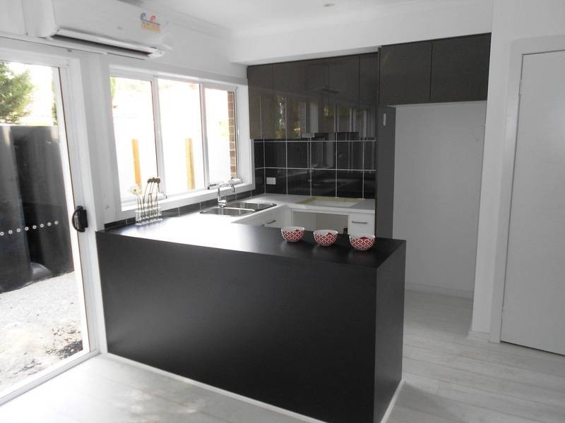 1A/2 Glen Street, Werribee VIC 3030