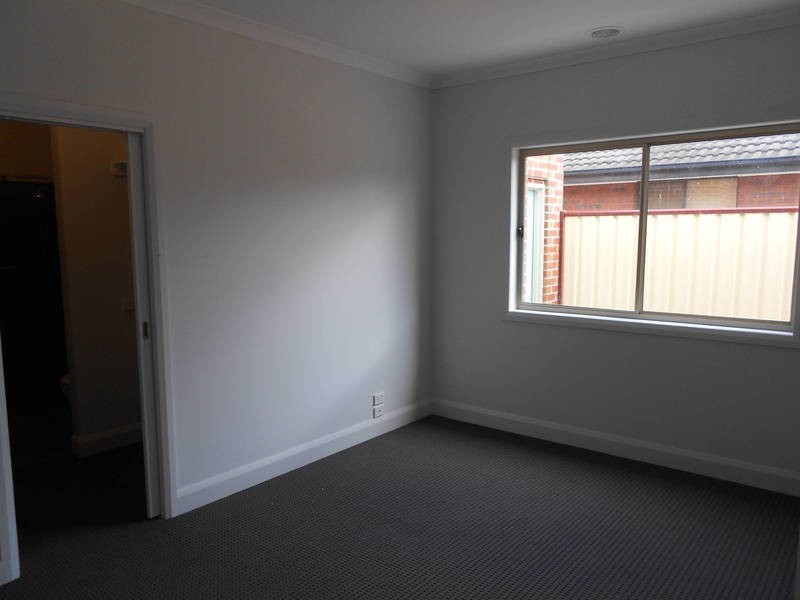 1/77 Market Road, Werribee VIC 3030