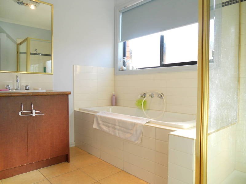 60 Damask Drive, Tarneit VIC 3029