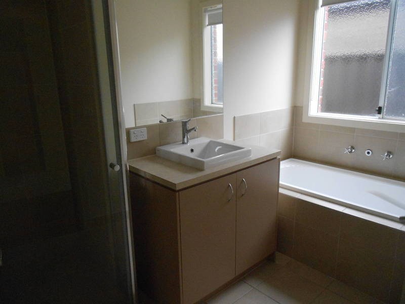 15 Lancewood Road, Wyndham Vale VIC 3024