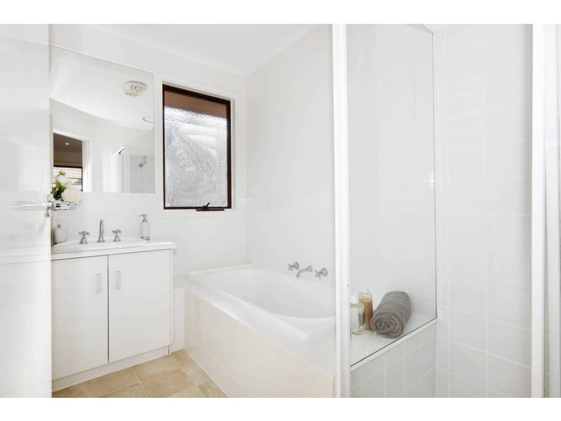 1/205 Hogans Road, Hoppers Crossing VIC 3029