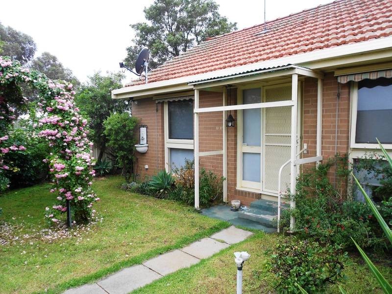 10/27 Deutgam Street, Werribee VIC 3030