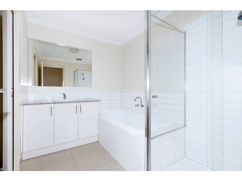 20 Parawong Parade, Wyndham Vale VIC 3024