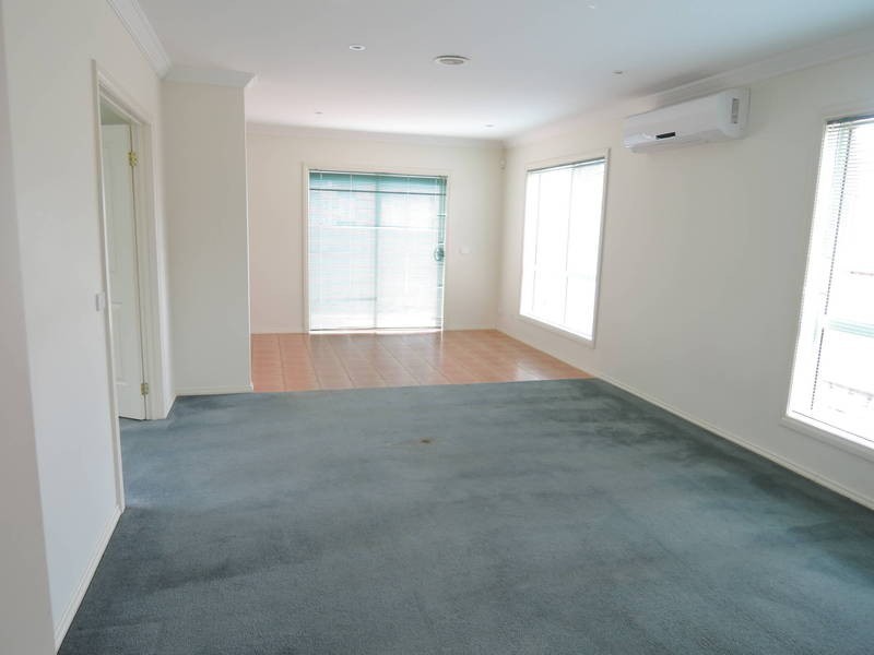 33 Harkaway Avenue, Hoppers Crossing VIC 3029