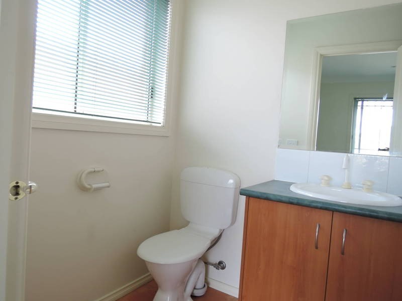 33 Harkaway Avenue, Hoppers Crossing VIC 3029