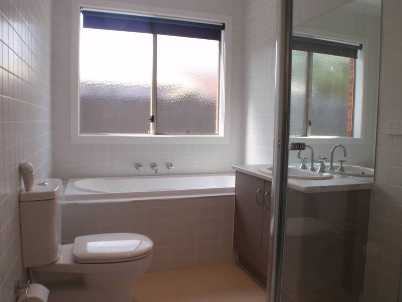 2/15 Tudor Court, Hoppers Crossing VIC 3029