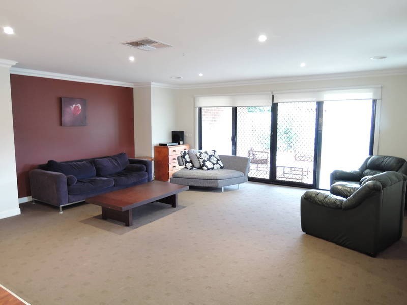3 Sunbird Crescent, Hoppers Crossing VIC 3029
