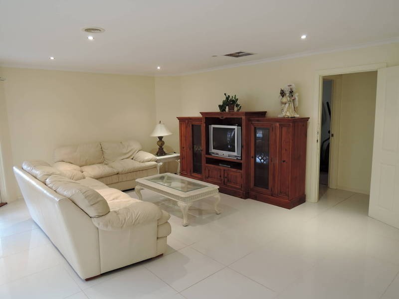 12 Monterey Bay Drive, Point Cook VIC 3030