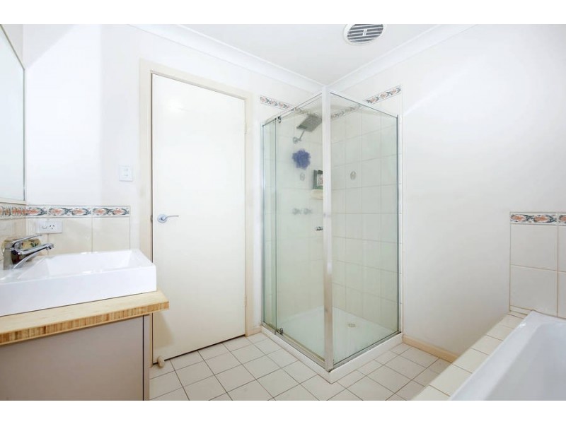 41  Golden Ash Grove, Hoppers Crossing VIC 3029
