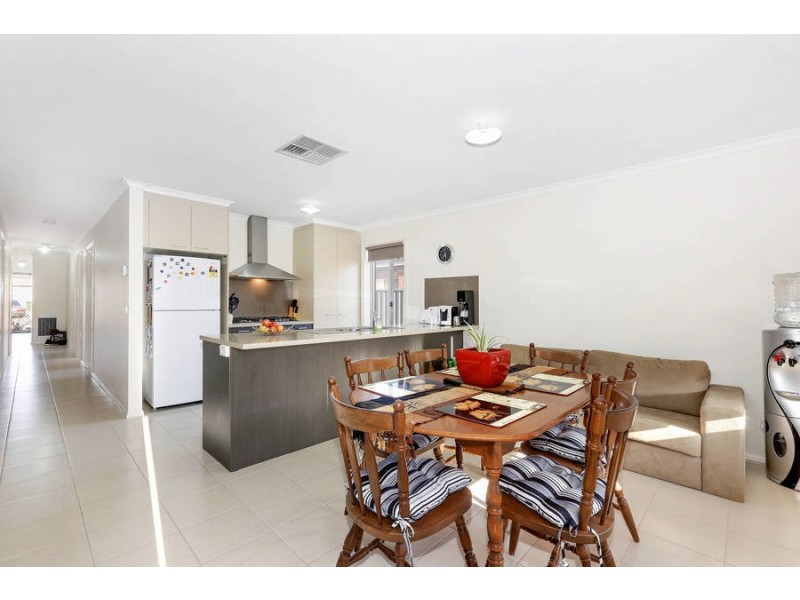 18 Lancewood Road, Wyndham Vale VIC 3024