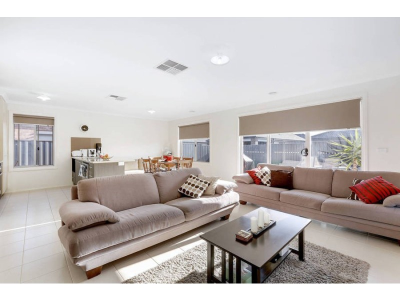 18 Lancewood Road, Wyndham Vale VIC 3024