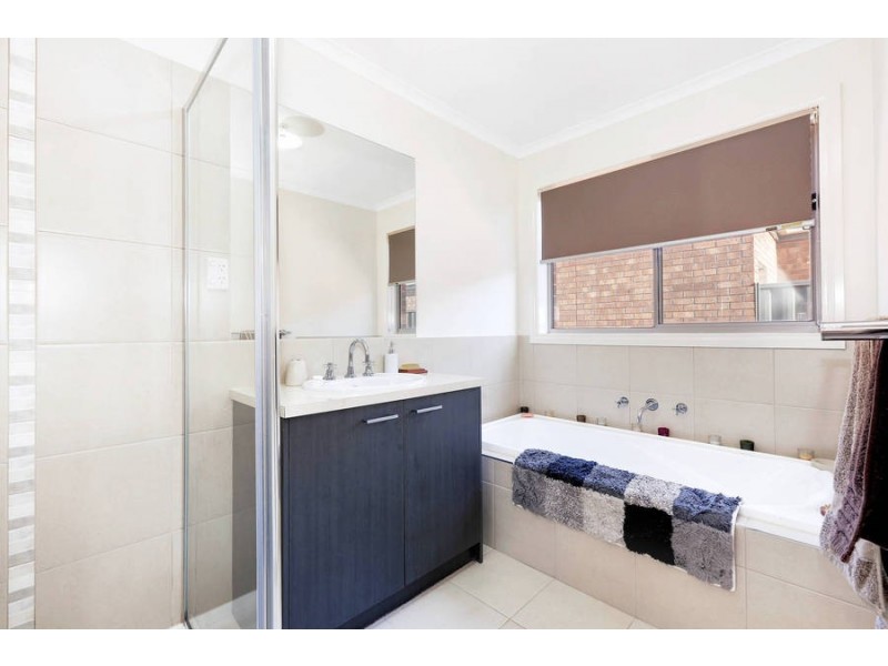 18 Lancewood Road, Wyndham Vale VIC 3024