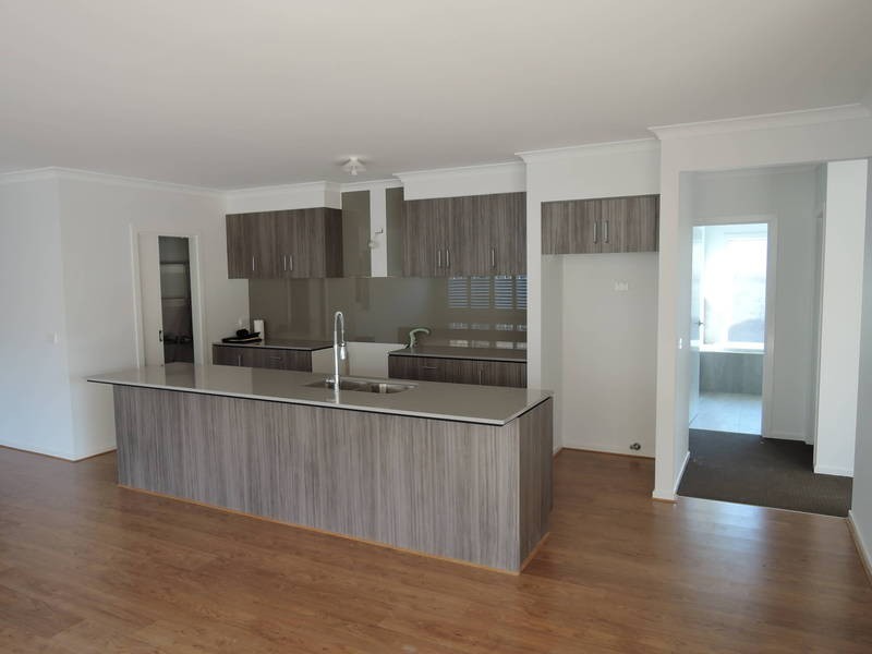 35 Greenleaf Circuit, Tarneit VIC 3029