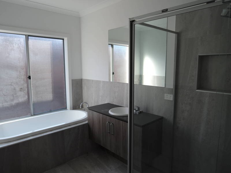 35 Greenleaf Circuit, Tarneit VIC 3029