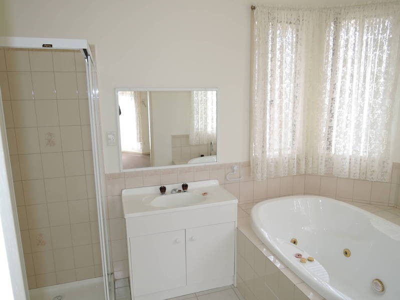 1 Dunk Court, Hoppers Crossing VIC 3029