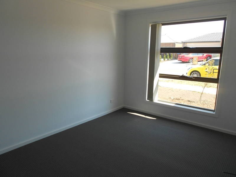 1/3 Mark Drive, Tarneit VIC 3029