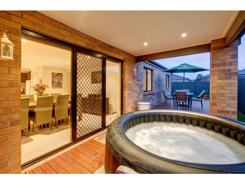 16 Bindarri Road, Wyndham Vale VIC 3024