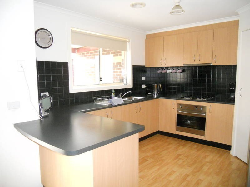 2/119 Mossfiel Drive, Hoppers Crossing VIC 3029
