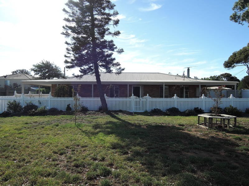 14 Nolan Grove, Werribee South VIC 3030