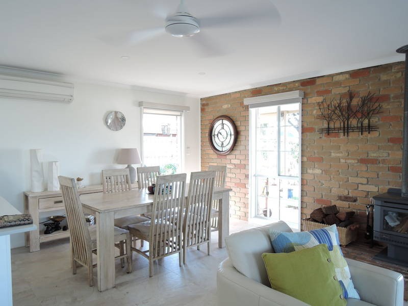 14 Nolan Grove, Werribee South VIC 3030