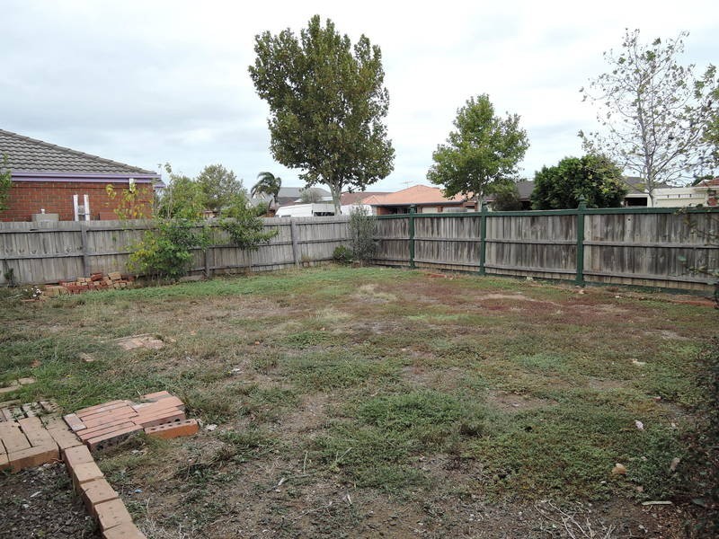 2 Jasmine Close, Hoppers Crossing VIC 3029