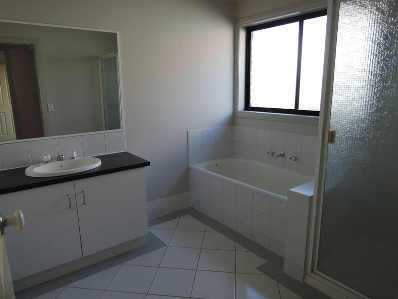 20 Briardale Drive, Werribee VIC 3030