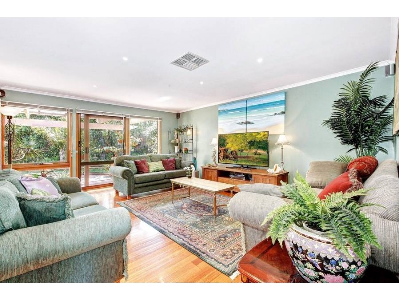 2 Villa Walk, Werribee VIC 3030