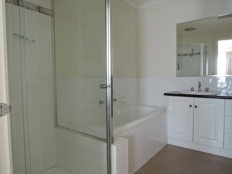 1/91 Mossfiel Drive, Hoppers Crossing VIC 3029