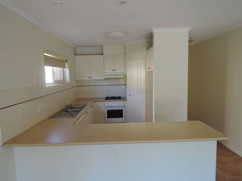 10 Chesterfield Drive, Wyndham Vale VIC 3024