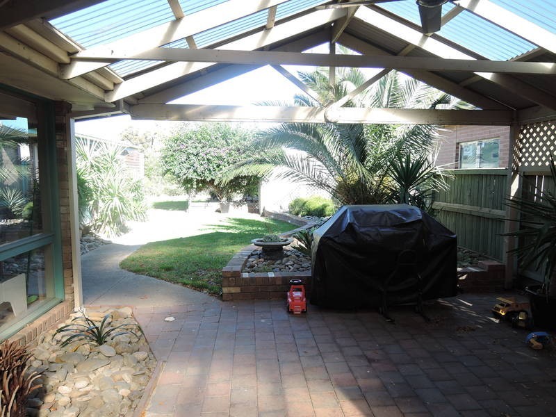 9 Olivetree Close, Werribee VIC 3030