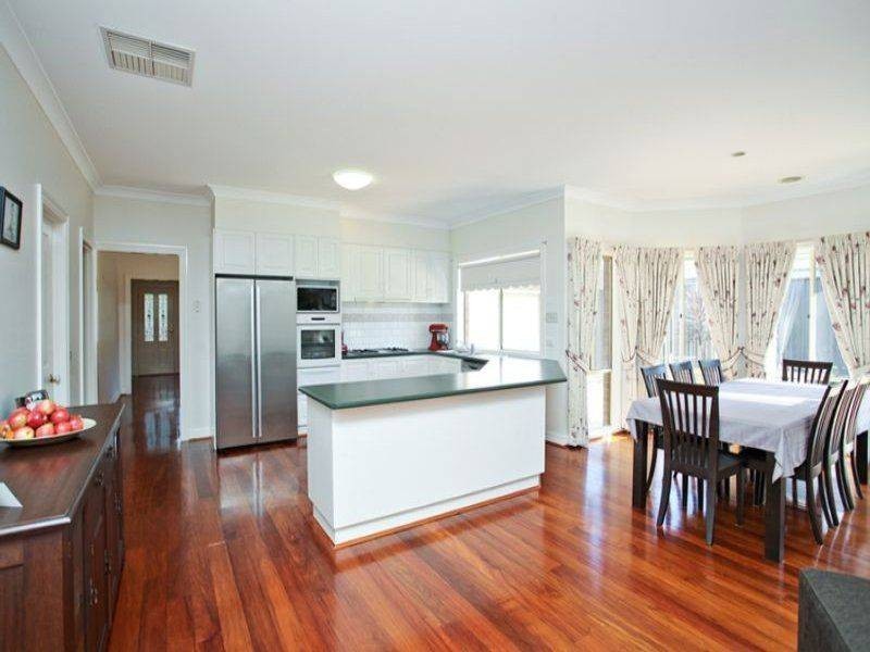 54 Hindmarsh Drive, Wyndham Vale VIC 3024