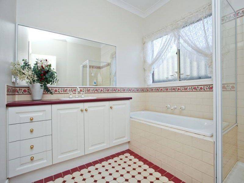 54 Hindmarsh Drive, Wyndham Vale VIC 3024