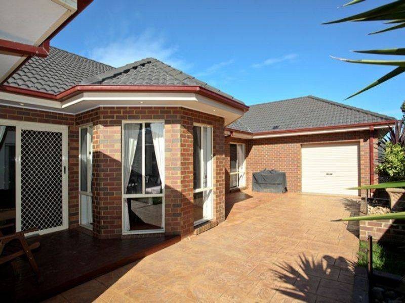 54 Hindmarsh Drive, Wyndham Vale VIC 3024