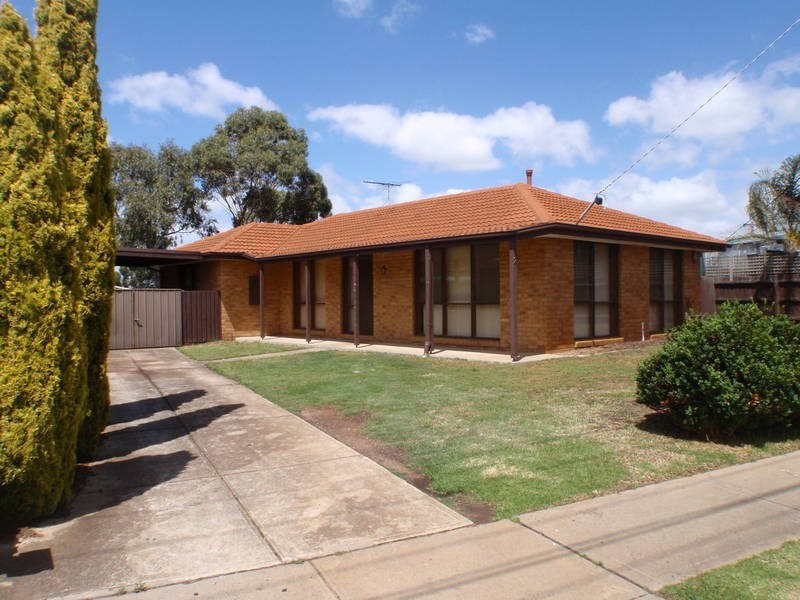 2 Cowderoy Street, Hoppers Crossing VIC 3029